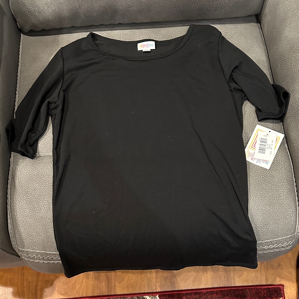 LuLaRoe Black Short Sleeve Top
